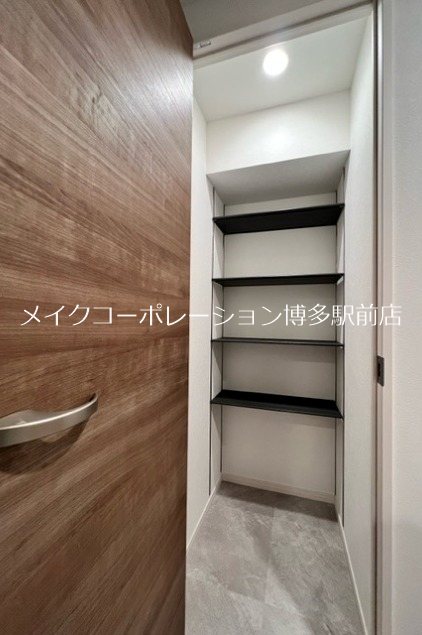 ※室内写真は同物件別間取り引用・現状優先です。 コムフォート薬院 玄関