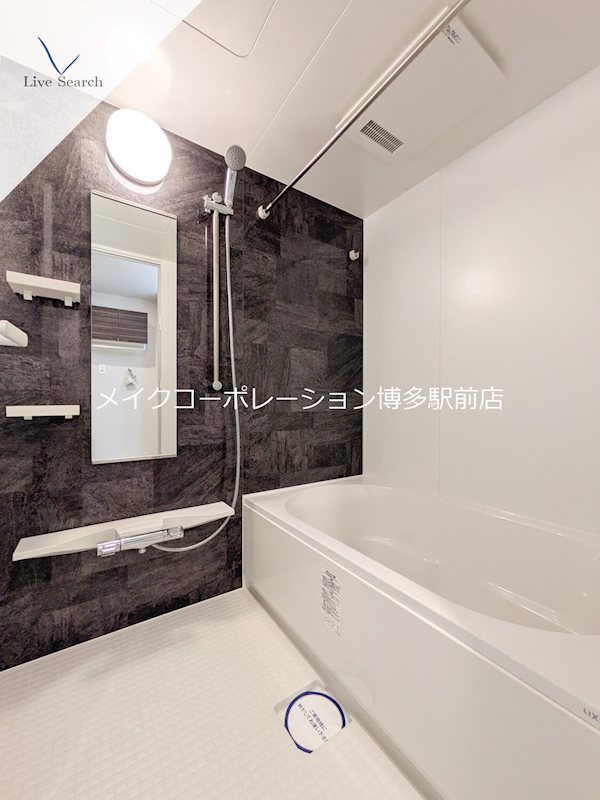 ※室内写真は同物件別間取り引用・現状優先です。 コムフォート薬院 風呂画像