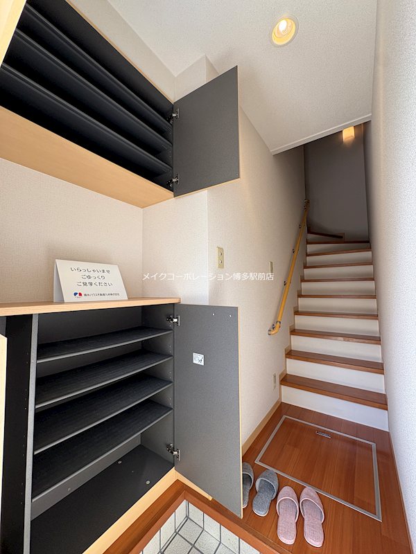 グランデュオ紙小 B棟 玄関