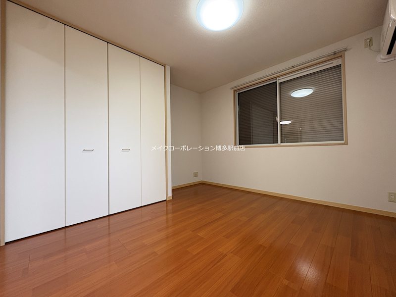 グランデュオ紙小 B棟 ベッドルーム