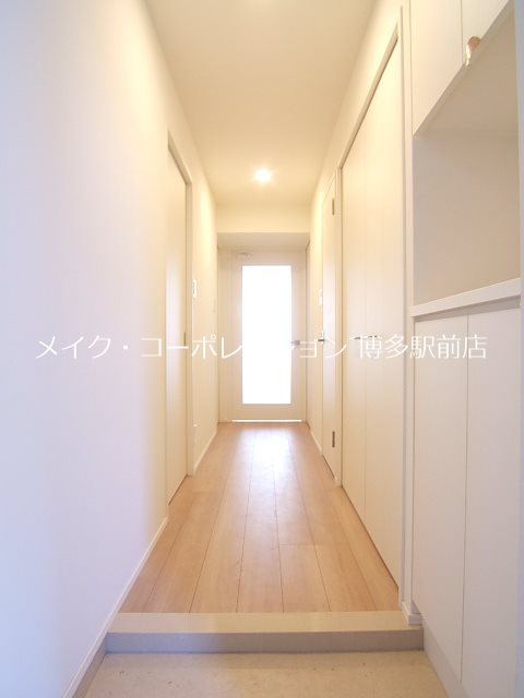 ラフォート平尾 玄関