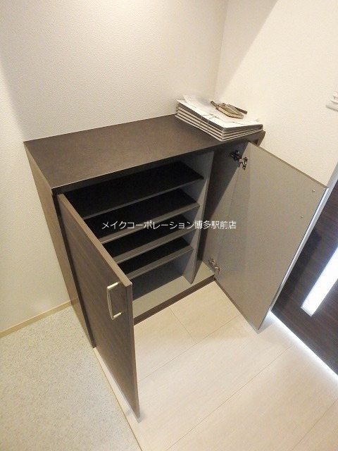 玄関 703HouseWest大濠  玄関