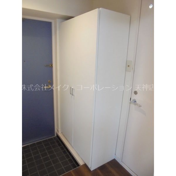 クレストパーク大濠 玄関