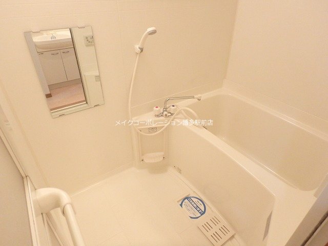 バス クリムゾン博多Ⅱ 風呂画像