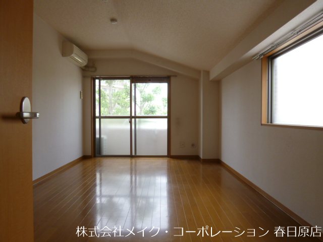 クラーレ リビング