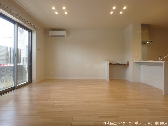写真は同型タイプ La Cerise リビング