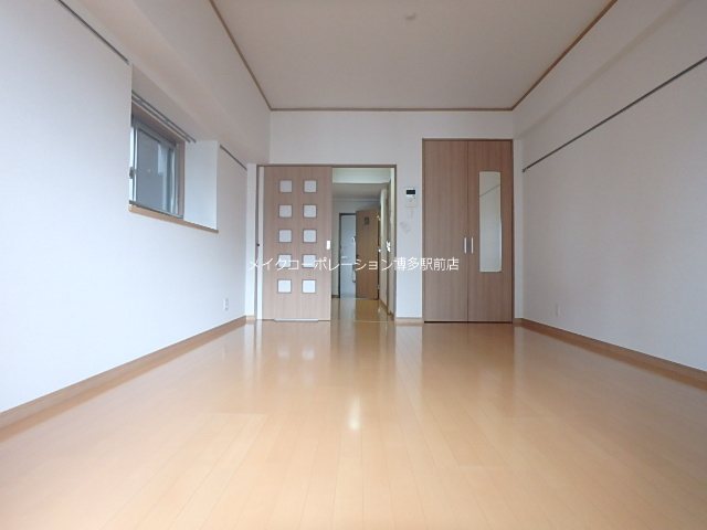 リビング ロイヤルリバービュー リビング