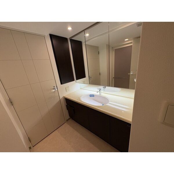 洗面所 グランアルト天神タワー その他4