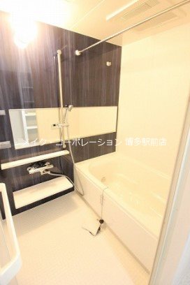 同物件、別間取りの写真となります。 ミルキーウェイ大橋 風呂画像