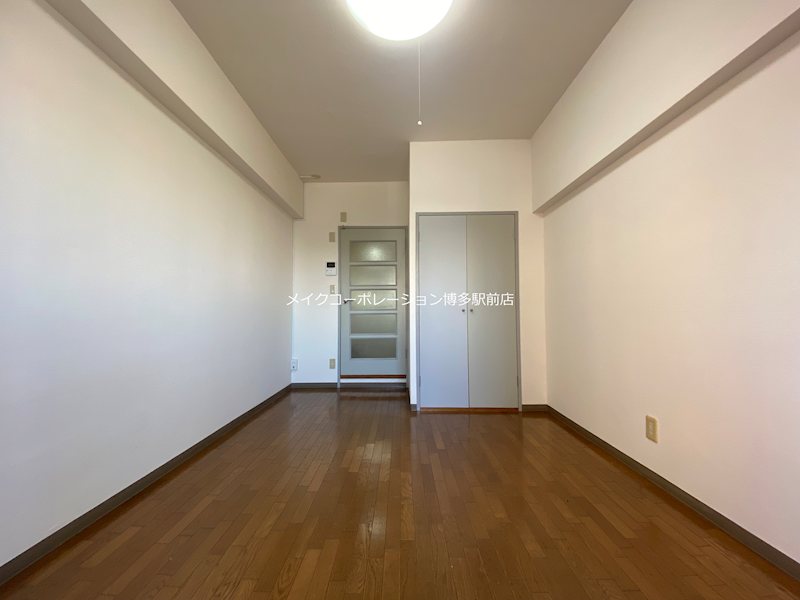 写真は同タイプ パークコート箱崎グランデ リビング