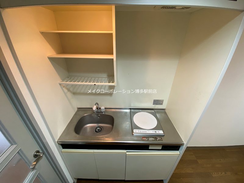 写真は同タイプ パークコート箱崎グランデ キッチン