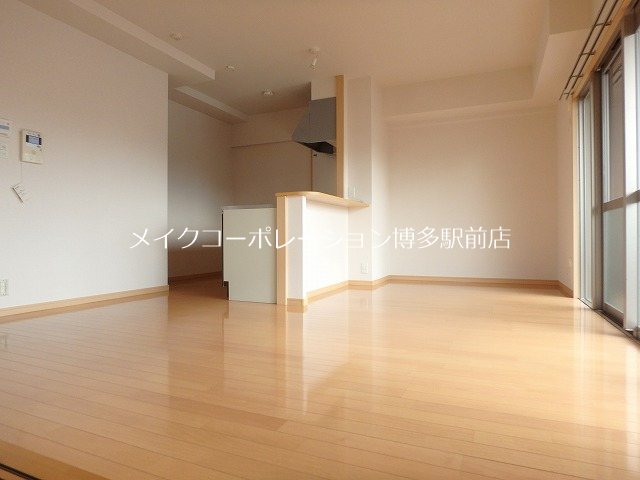 ハーベスト丸新開  リビング