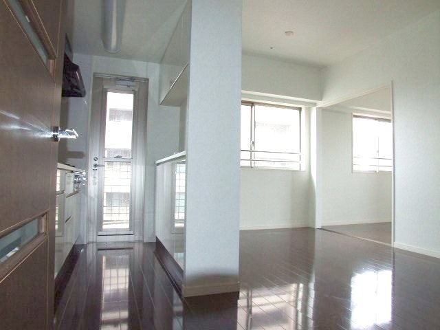 ※入居中の為別部屋写真使用現状優先 アクタス大手門パークシティ   リビング