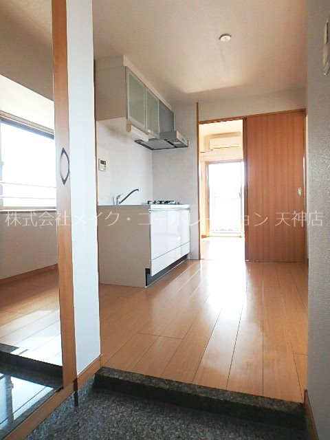 ネストピア平尾駅前 玄関