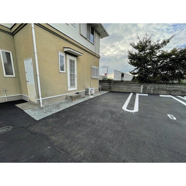 駐車場 笹丘台貸家 その他2