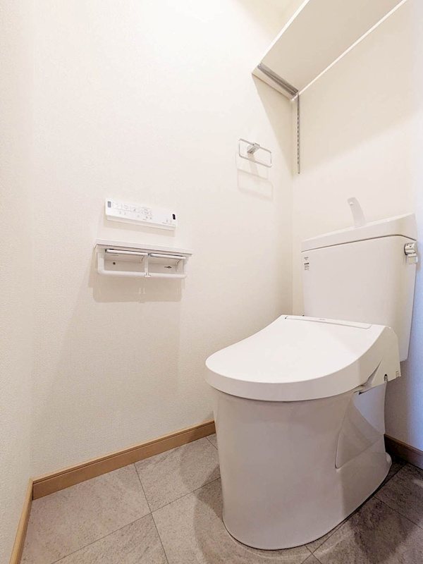 ウォシュレットはサービス設置品 アンピール六本松 その他3