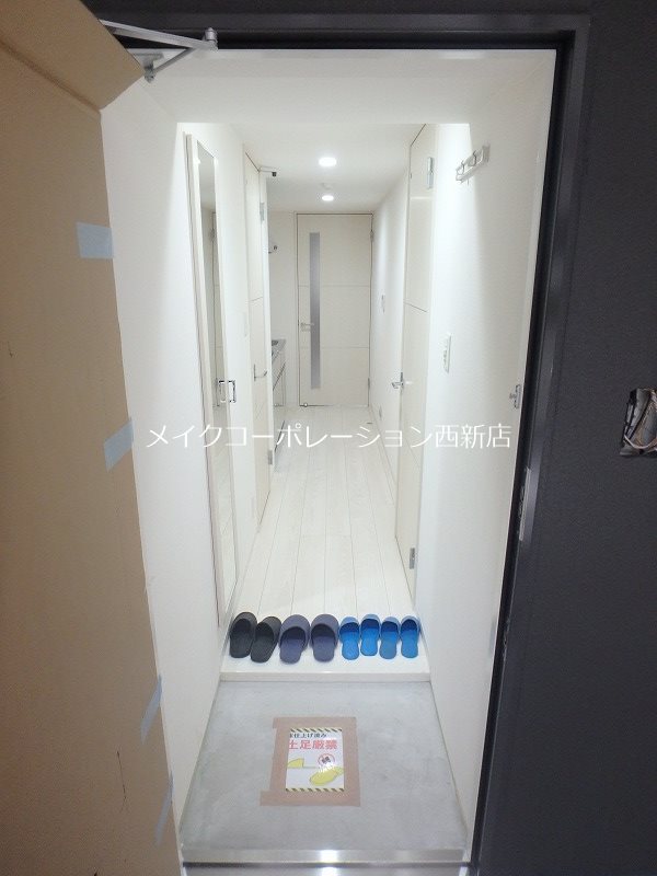 ヴィッラ アプリーレ西新南 玄関