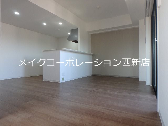 ヴィッラ アプリーレ西新南 リビング