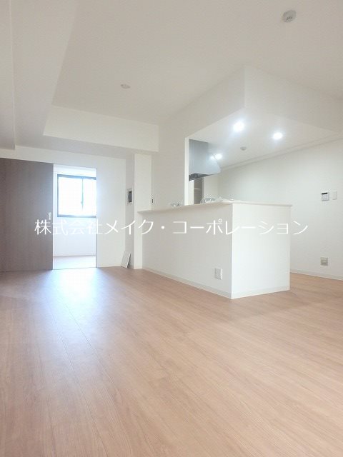 THE STAGE西新 リビング