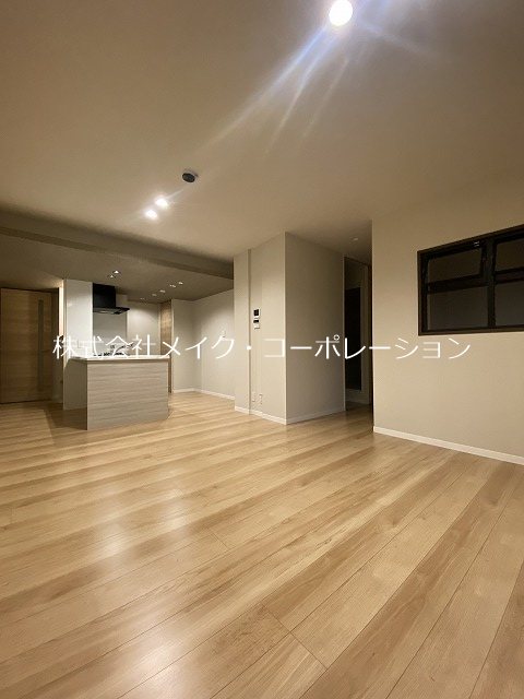 シャーメゾン　アンビエラ　トウジン リビング