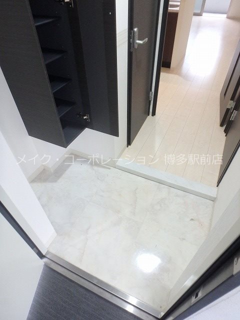 玄関 テイルガーデン博多  玄関