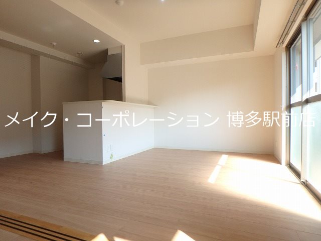 リビング レフィナード博多 リビング