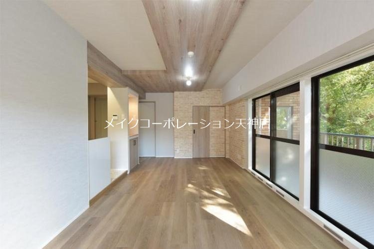 オークピア筑紫丘 リビング