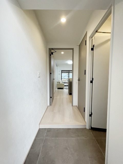 ※別部屋写真使用現状優先 リファレンス六本松ビル 玄関