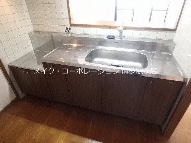 サバーブ比恵 キッチン