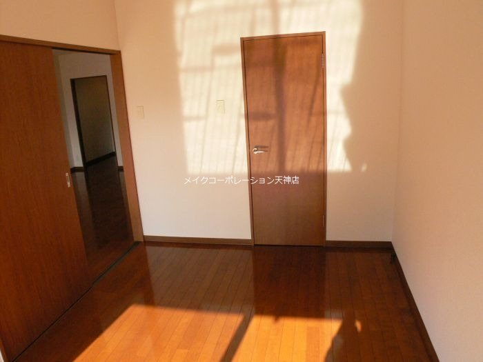 アーバンハイツ住乃江 ベッドルーム