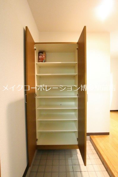 マンション花房 玄関