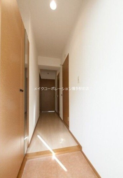 ジェネシス竹下 玄関