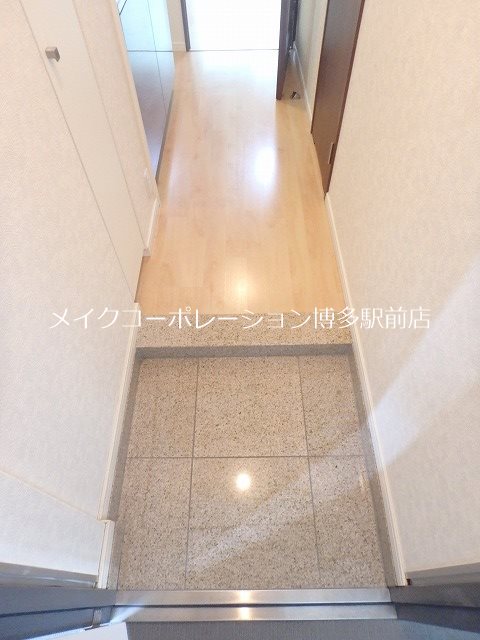 ラセット博多 玄関