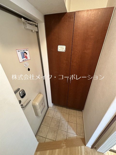 玄関 エムアール祖原 玄関