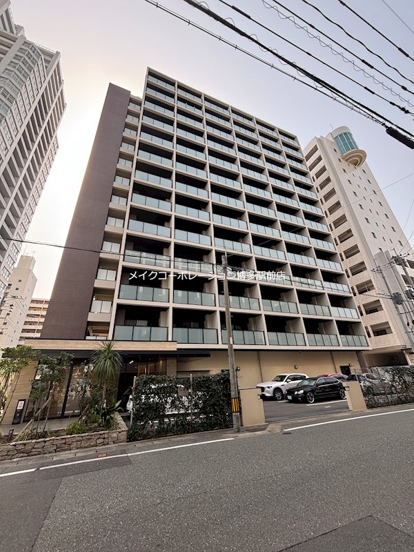 iN　SHAPE港 外観