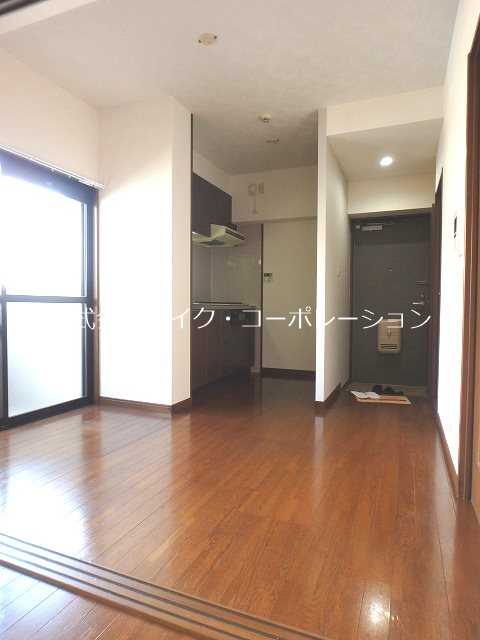 リビング アドヴェル荒江 リビング