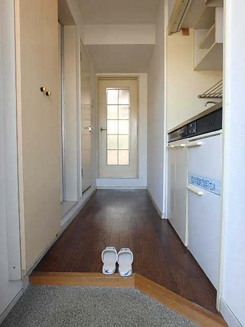 パークハイツ輝国 玄関