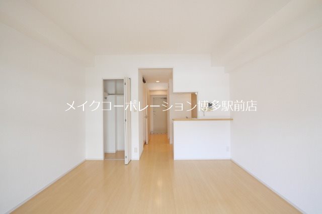 リビング リフェスタ渡辺通 リビング