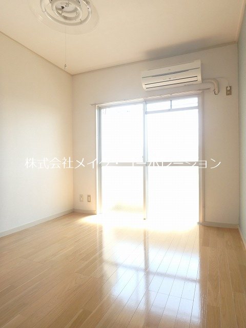 フリューゲル野芥 ベッドルーム