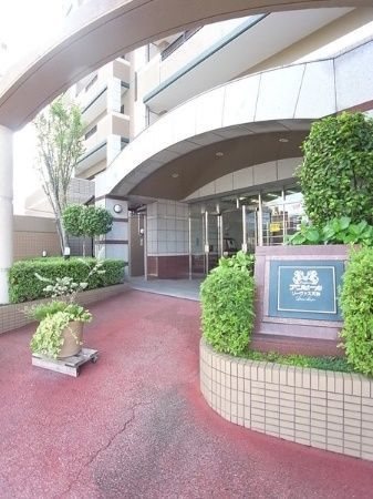 アンピールリーヴァス天神 外観