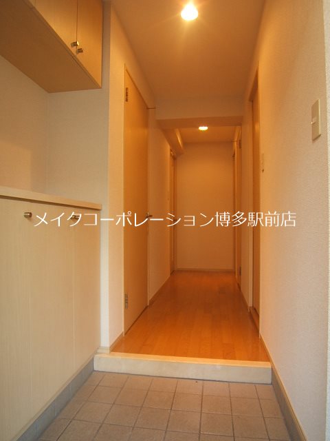 レジディア天神南 玄関