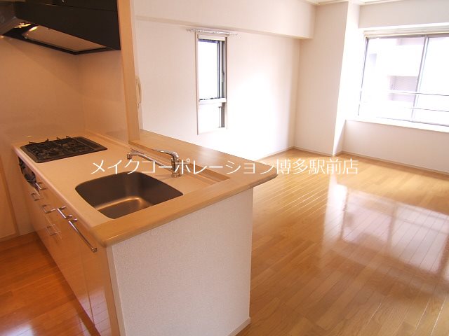レジディア天神南 キッチン