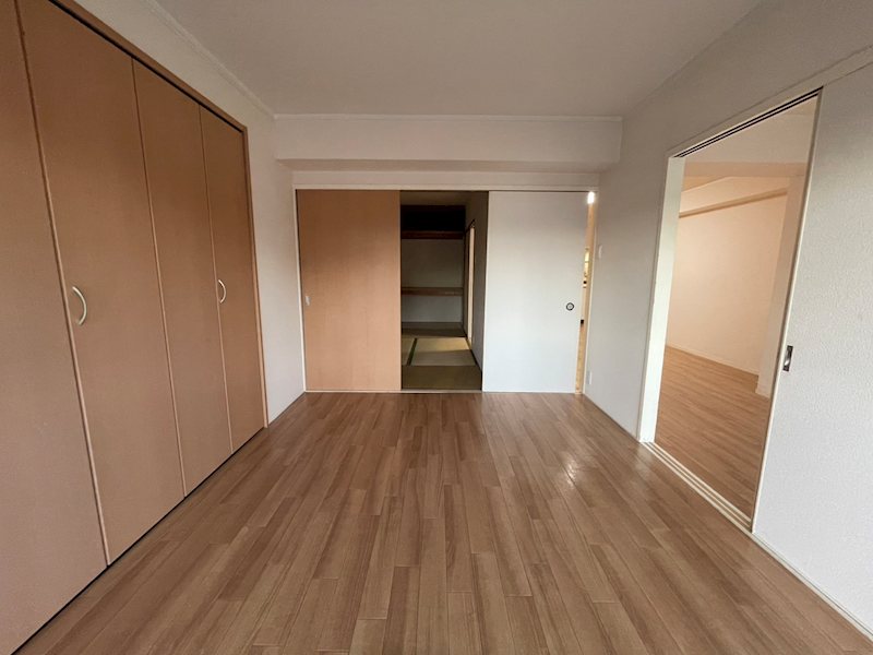 ベッドルーム トーカンマンション警固・内野警固ビル ベッドルーム