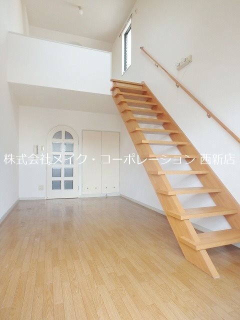 タイタス原～ネット無料～ リビング