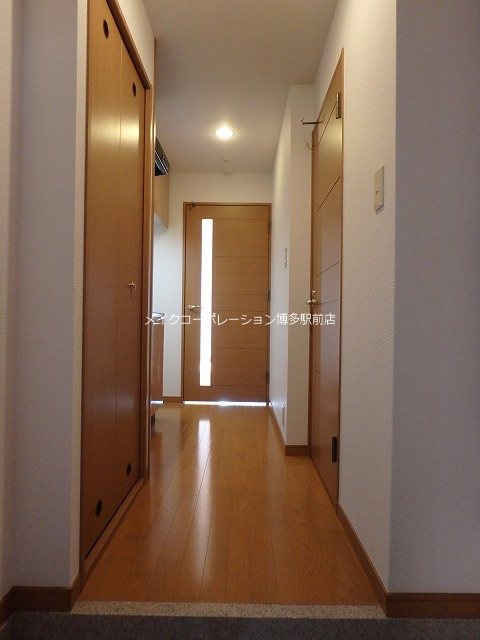 玄関 ピュアドーム博多エッセンシア 玄関