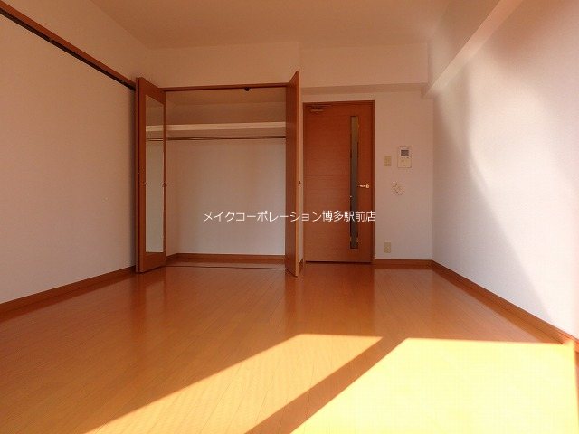 リビング ピュアドーム博多エッセンシア リビング