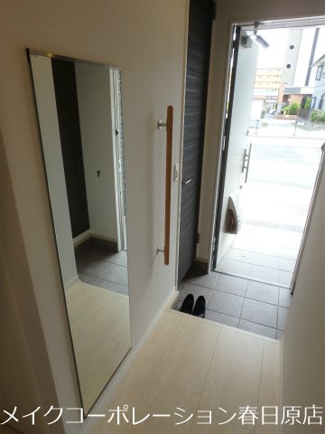 ガーデンズ ジオ A棟 玄関