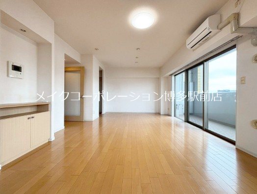 リビング ウェルリバービュー天神 リビング