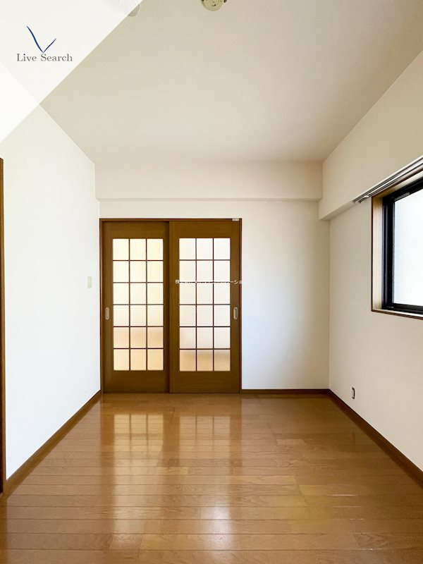 フリューゲル高砂  ベッドルーム