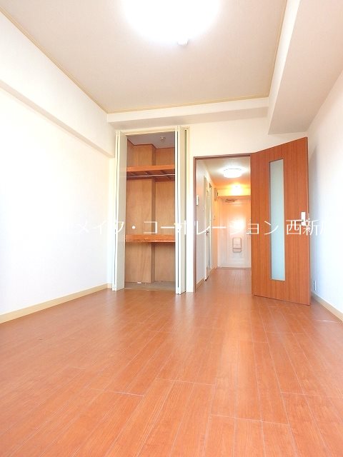 ノアーズアーク城南 リビング